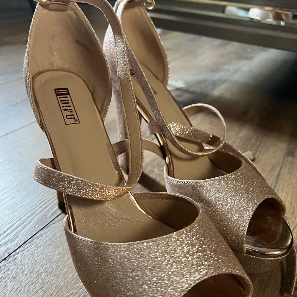 Amirah Gold Glitter Women's Heels